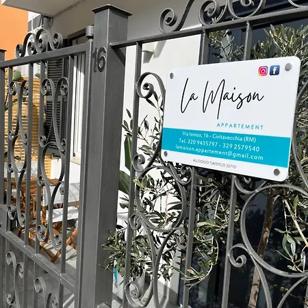 La Maison - A 200m Dal Porto Apartment